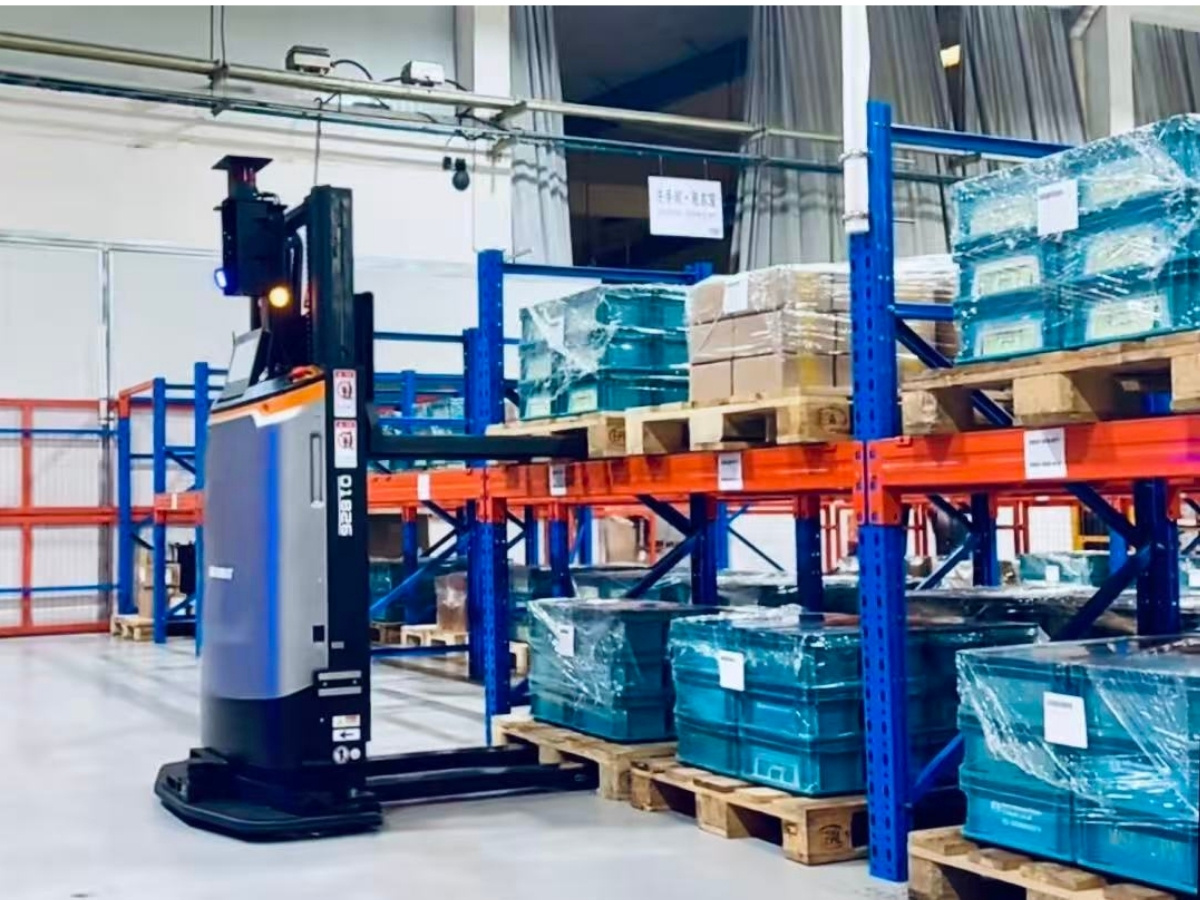 AGV Smart Warehouse